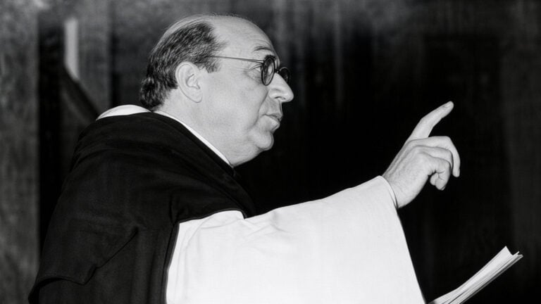 Fr. Felix Morlion giving a public oration.